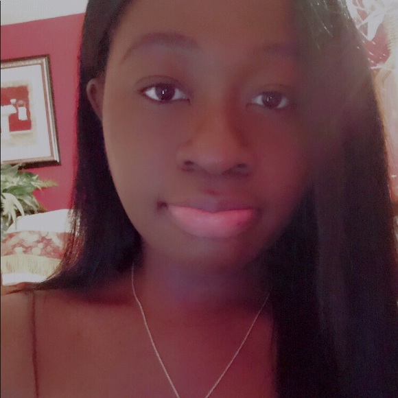 Meet your Posher, Amanda - Picture 1 of 1